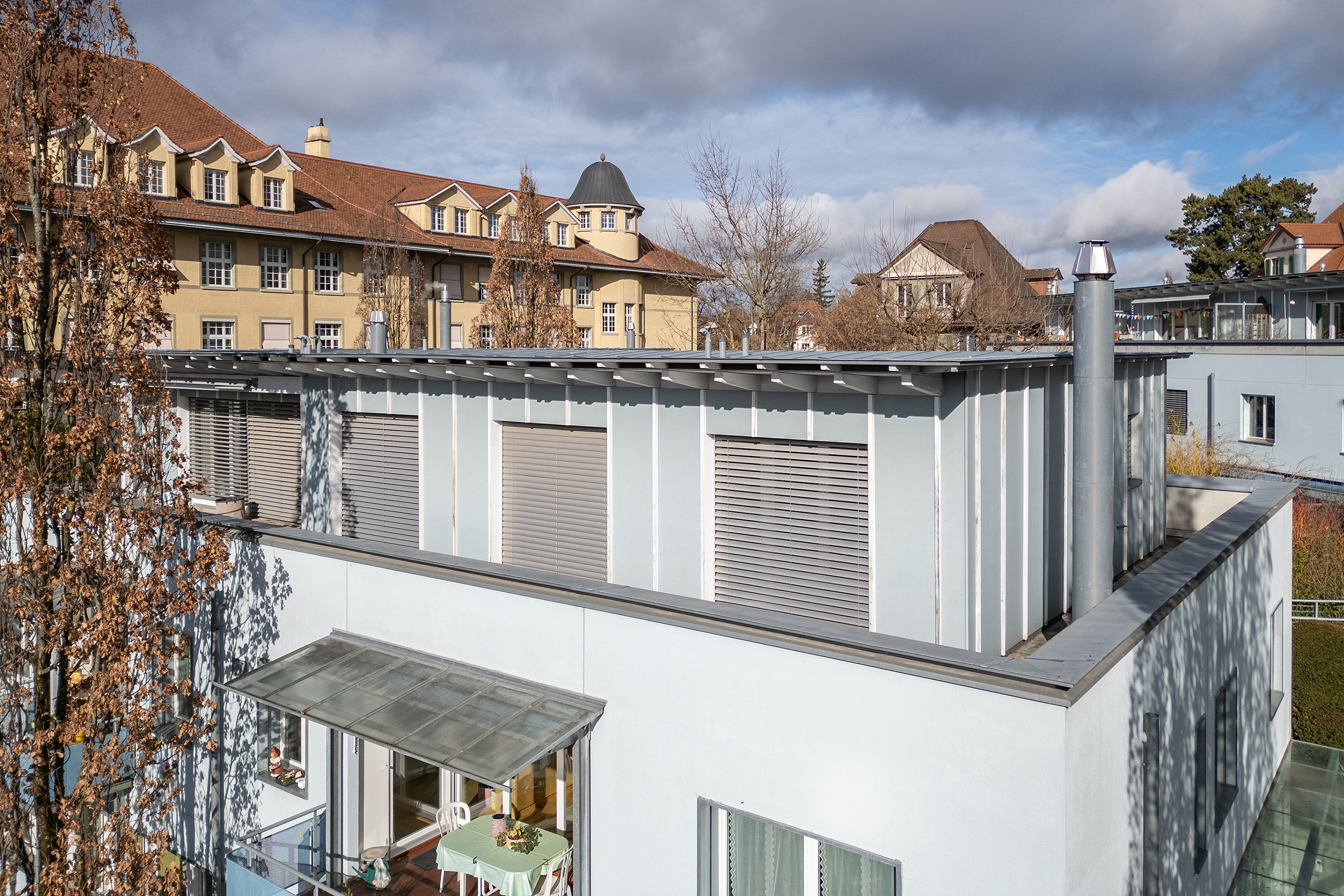 Attikawohnung neben dem Munzingerschulhaus im Berner Fischermätteli Quartier.