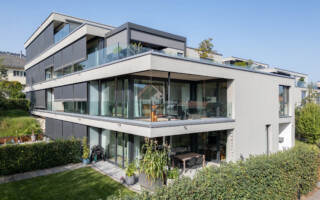 Maisonettewohnung in Jegenstorf Sicht von aussen auf die moderne Maisonettewohnung von Ramseier Stucki in Jegenstorf.